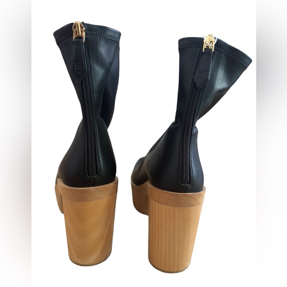 Burberry Kenwood Leather Platform Boots size 39 - Picture 3 of 14